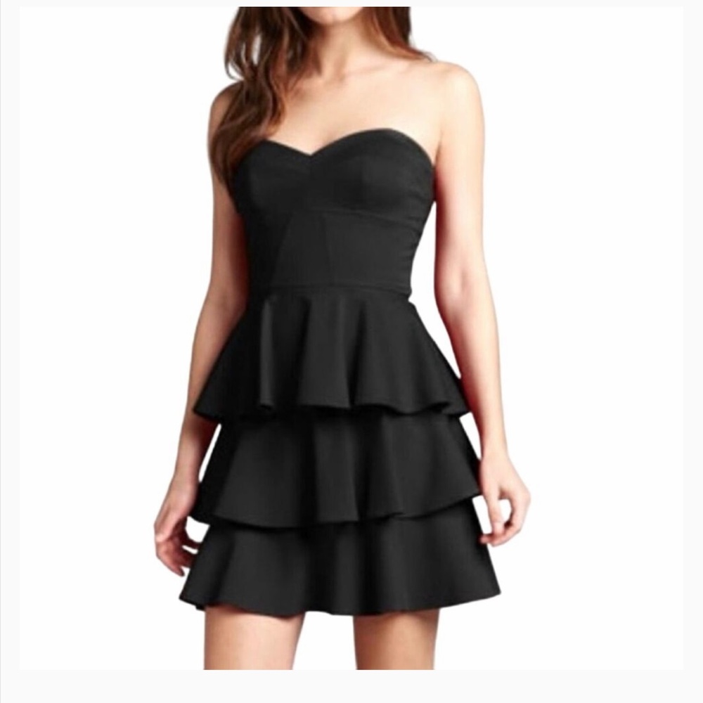 Amanda Uprichard Black Strapless Tiered
Ruffle Mini Dress Size